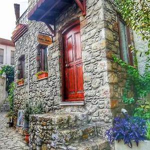 Two Stone Homes Metis Вилла